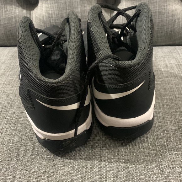 Nike Airmax Stutter Step 2 Shoes - Picture 2 of 6